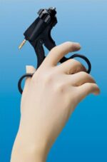 ⁦כפפות לטקס סטריליות Protexis Latex Basic⁩ – תמונה ⁦2⁩